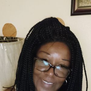 Meet your Posher, Karolyn b.